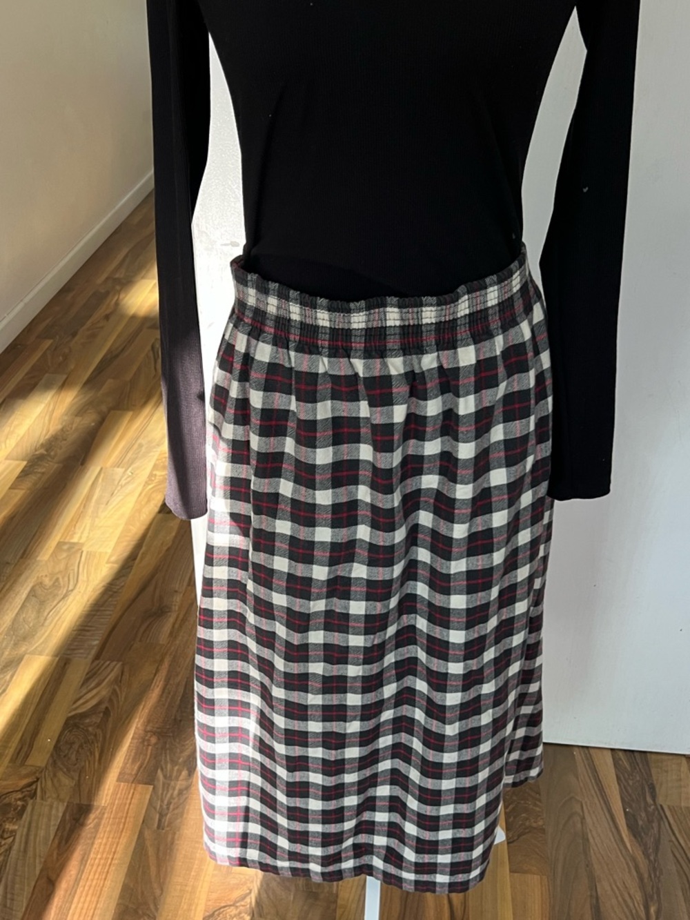Vintage L.L. Bean Plaid Flannel Midi Skirt in Black, Gray, Ivory & Red, Large